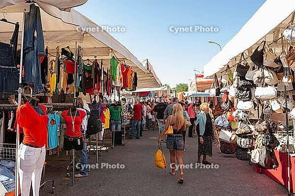 Weekly market in Ravenna, Ravenna, Emilia-Romagna, Italy [IBR125521154]