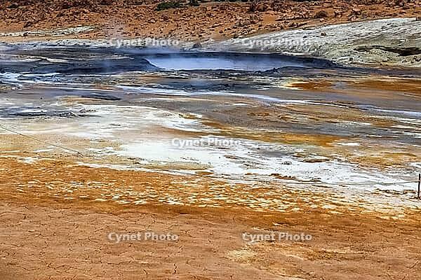 Steaming hot springs on the volcanic sulphur fields of Iceland [IBR125566012]