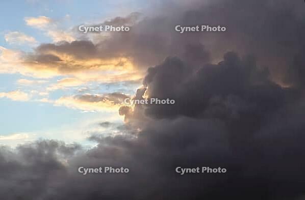 Stunning dark cloud formations right before a thunderstorm [IBR125606075]