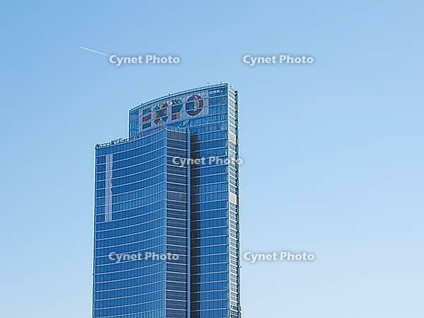 MILAN, ITALY - MARCH 28, 2015: New skyscrapers built for the Expo Milano 2015 international exhibition in the Porta Nuova area [IBR125654794]