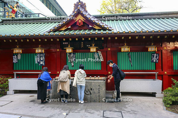 神田明神の手水舎 [SIS110001512]
