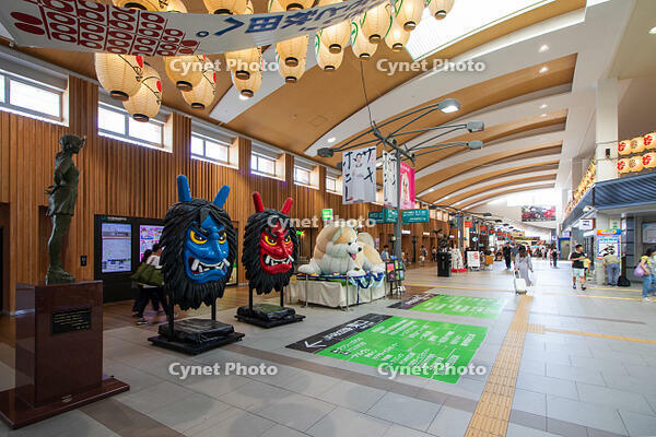 秋田駅構内のなまはげ [SIS110001600]