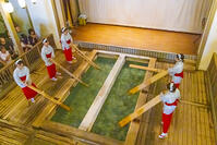 草津温泉湯もみショー [YKA110023149]