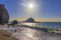 伊良湖岬の沖の日出の石門 [YKA110023418]