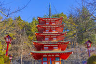 新倉山浅間公園の忠霊塔 [YKA110023448]