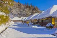 雪の大内宿 [YKA110023508]