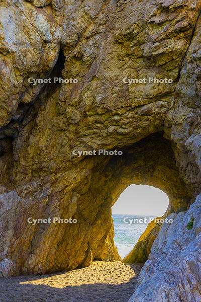 伊良湖岬　日出の石門 [YKA110023414]