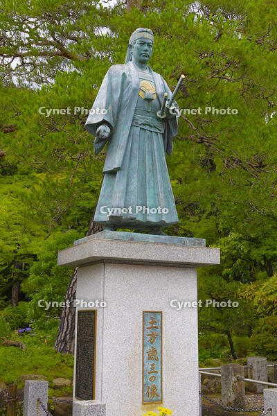 高幡不動尊の士方歳三像 [YKA110023917]