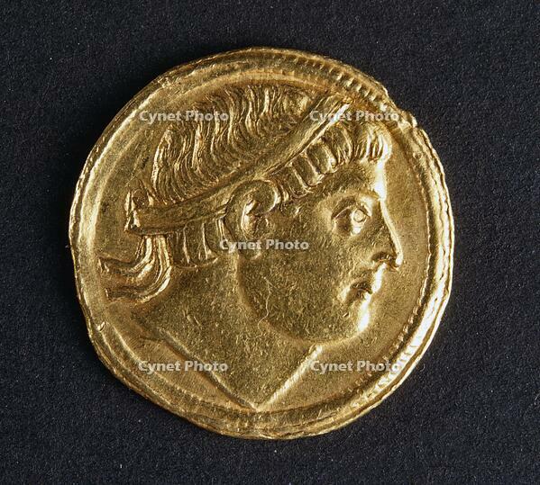 Gold solidus of Constantine the Great, Minted in Kocaeli, 307-337, Recto. Byzantine coins, 4th century AD [UIG110171019]