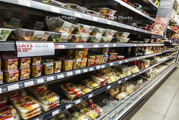 Woolworths supermarket food shelves prepackaged meals entrees [UIG110171047]