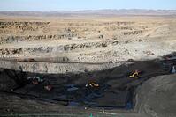 Xinjiang: Gobi coal mining ensures transportation to the east [IMC111460061]