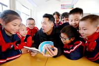 Jiangxi Xiajiang: Legal Aid Enters Campus, Student Lawyers "Face-to-Face" [IMC111460113]