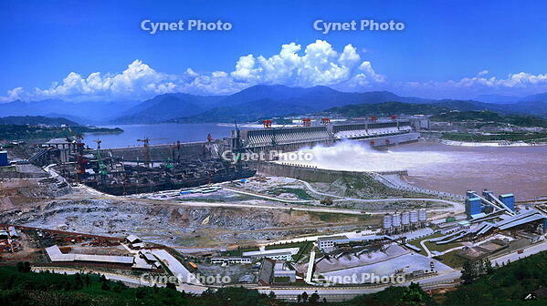 Three Gorges Dam: 12 Years in the Making: Focus on the 185-meter-high Three Gorges Dam [IMC111460057]
