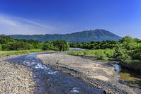 岩手山と葛根田川 [NHI110041664]