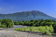 岩手山と葛根田川 [NHI110041665]