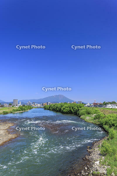 岩手山と北上川 [NHI110041677]