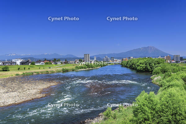 岩手山と北上川 [NHI110041678]