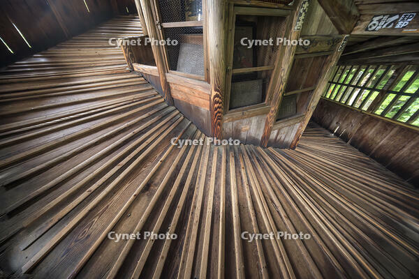 さざえ堂 [NHI110041735]