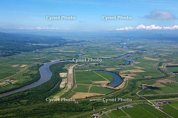 石狩川と石狩平野三日月湖美唄 [TSU110011698]