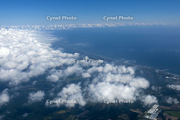 白老漁港から太平洋雲海 [TSU110011684]