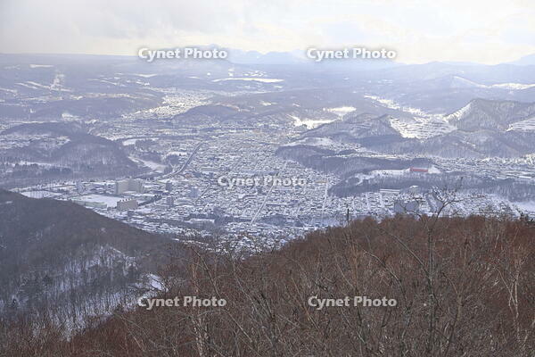 藻岩山と札幌市街地 [SKP110024676]